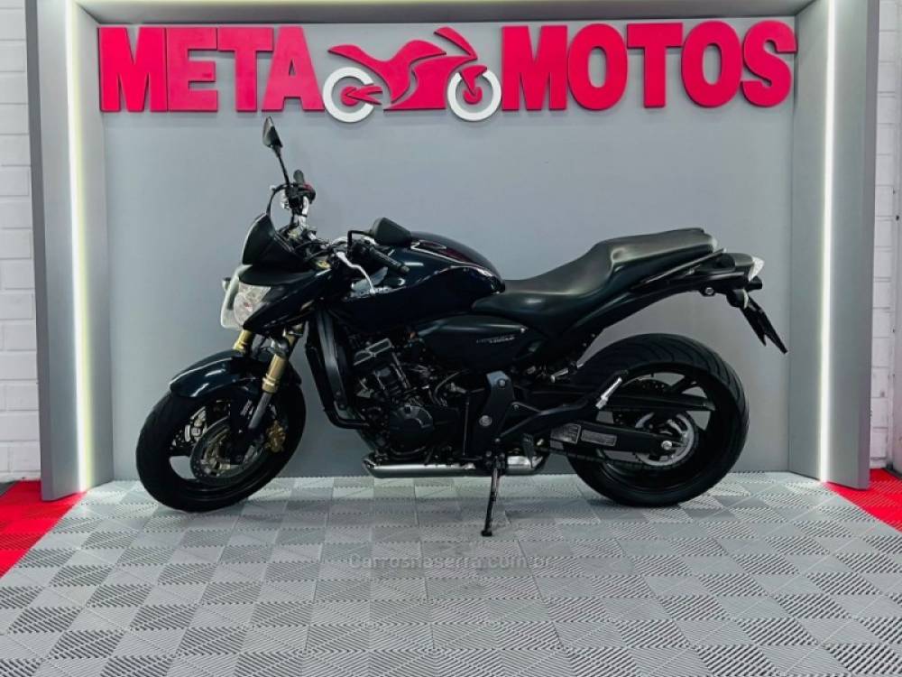 HONDA - CB 600F - 2011/2011 - Azul - R$ 39.500,00