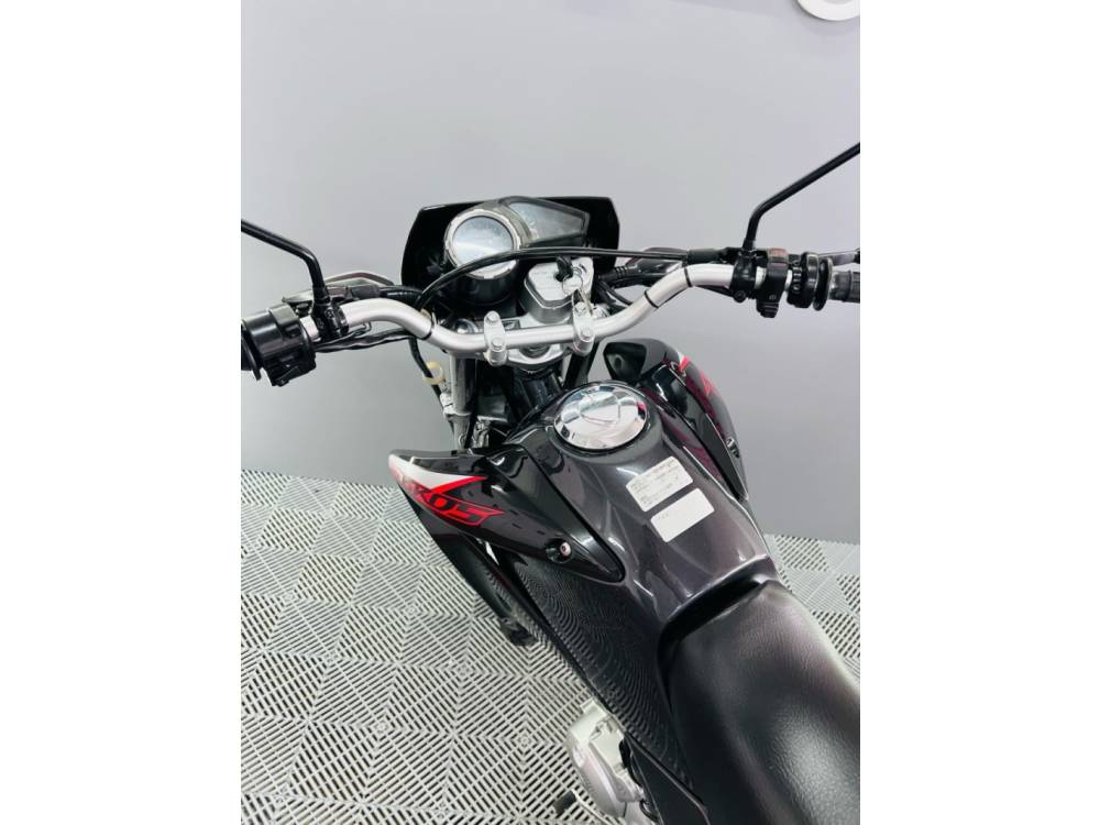 HONDA - NXR 150 - 2013/2013 - Preta - R$ 12.900,00
