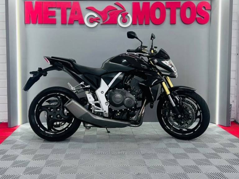 HONDA - CB 1000R - 2015/2015 - Preta - R$ 53.900,00