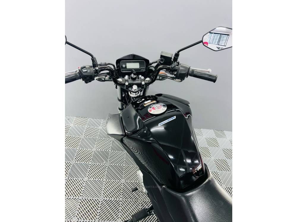 YAMAHA - FACTOR YBR - 2023/2024 - Preta - R$ 16.900,00