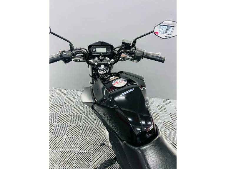 YAMAHA - FACTOR YBR - 2023/2024 - Preta - R$ 16.900,00