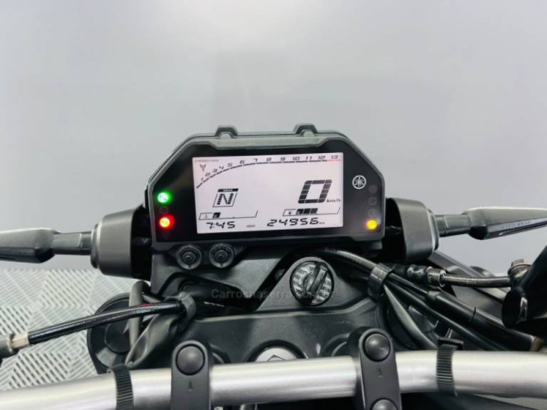 YAMAHA - MT - 2022/2023 - Preta - R$ 31.500,00