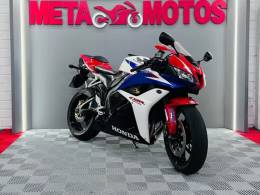 HONDA - CBR 600RR - 2010/2010 - Vermelha - R$ 44.900,00