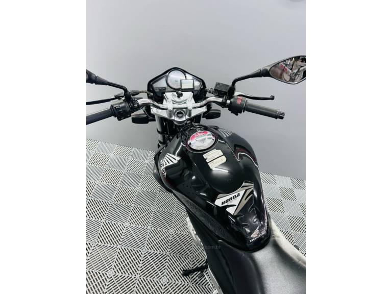 HONDA - CB 300R - 2013/2013 - Preta - R$ 14.900,00