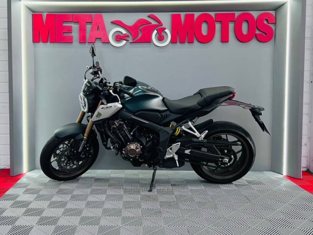 HONDA - CB 650R - 2023/2023 - Verde - R$ 56.900,00