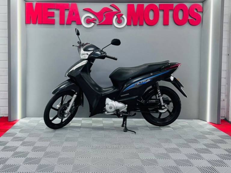 HONDA - BIZ 125 - 2017/2017 - Cinza - R$ 14.900,00