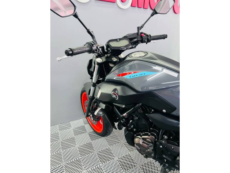 YAMAHA - MT - 2021/2022 - Cinza - R$ 45.900,00