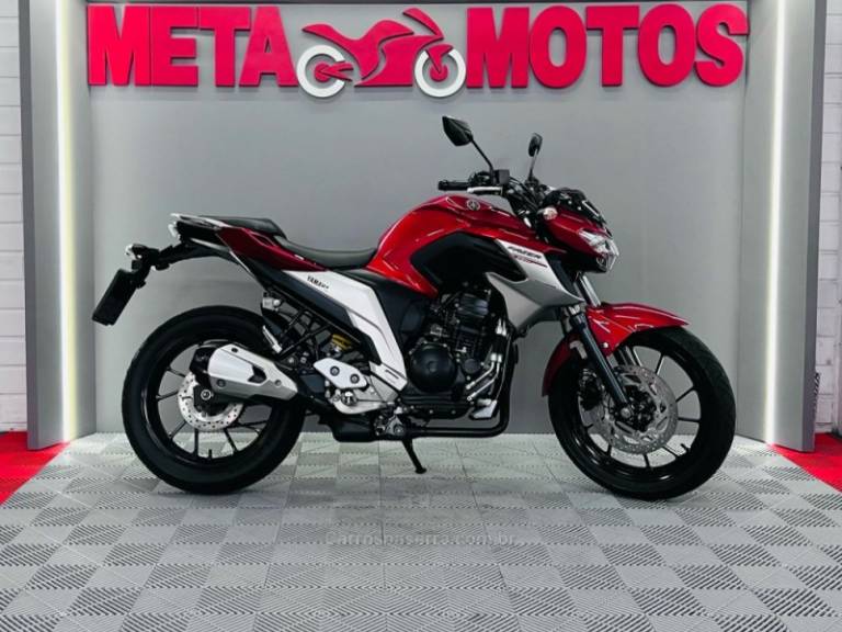 YAMAHA - FAZER - 2020/2021 - Vermelha - R$ 21.900,00