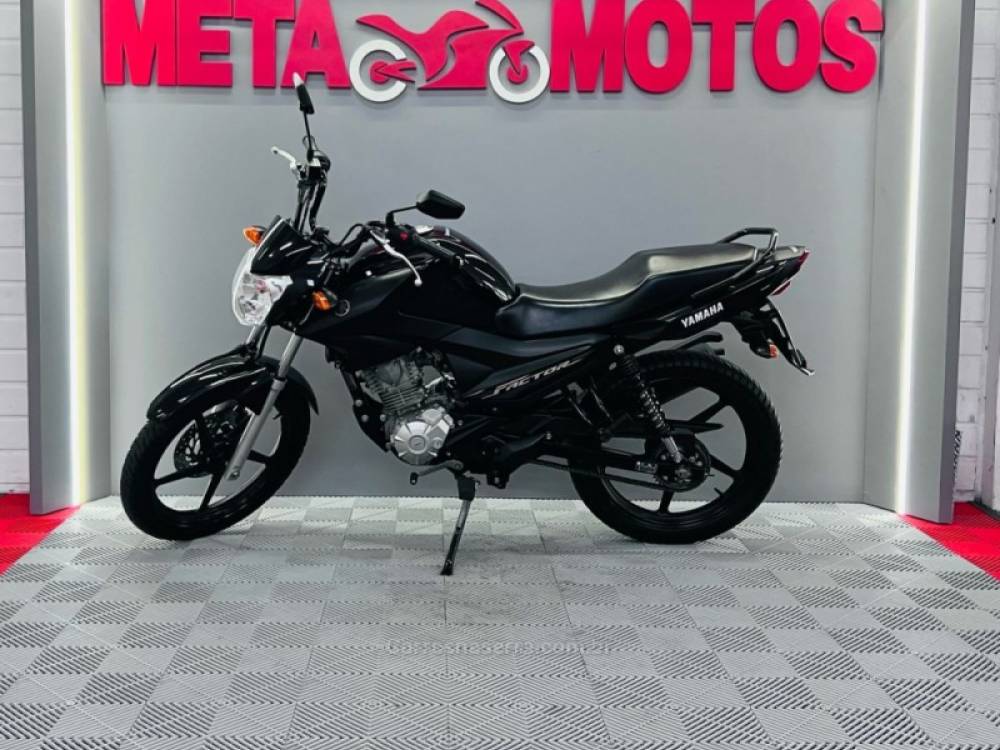YAMAHA - FACTOR YBR - 2023/2024 - Preta - R$ 16.900,00