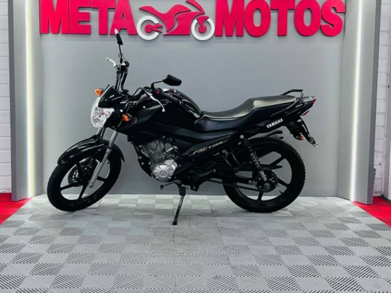 YAMAHA - FACTOR YBR - 2023/2024 - Preta - R$ 16.900,00