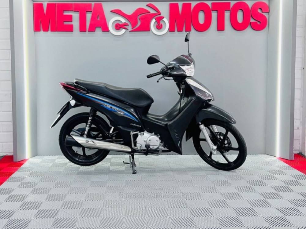 HONDA - BIZ 125 - 2017/2017 - Cinza - R$ 14.900,00
