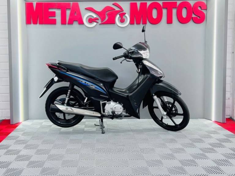 HONDA - BIZ 125 - 2017/2017 - Cinza - R$ 14.900,00