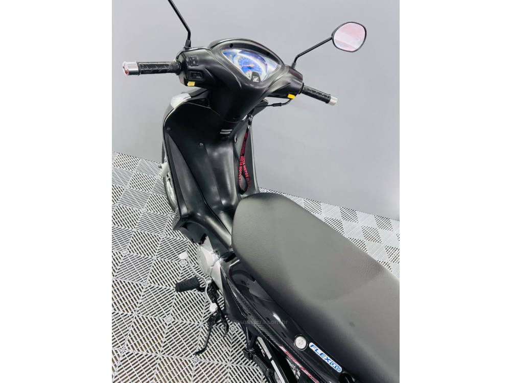 HONDA - BIZ 125 - 2013/2014 - Preta - R$ 12.300,00