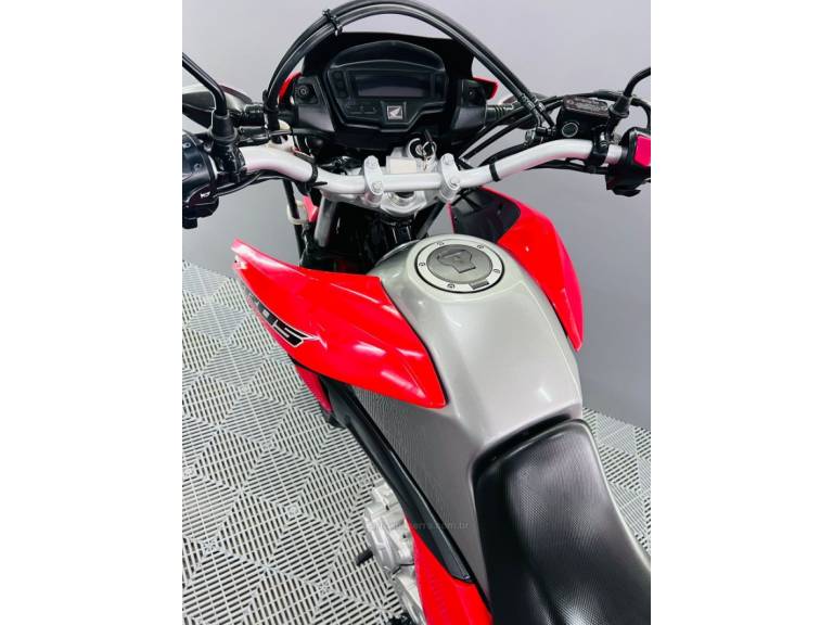 HONDA - NXR 160 - 2022/2023 - Vermelha - R$ 21.500,00