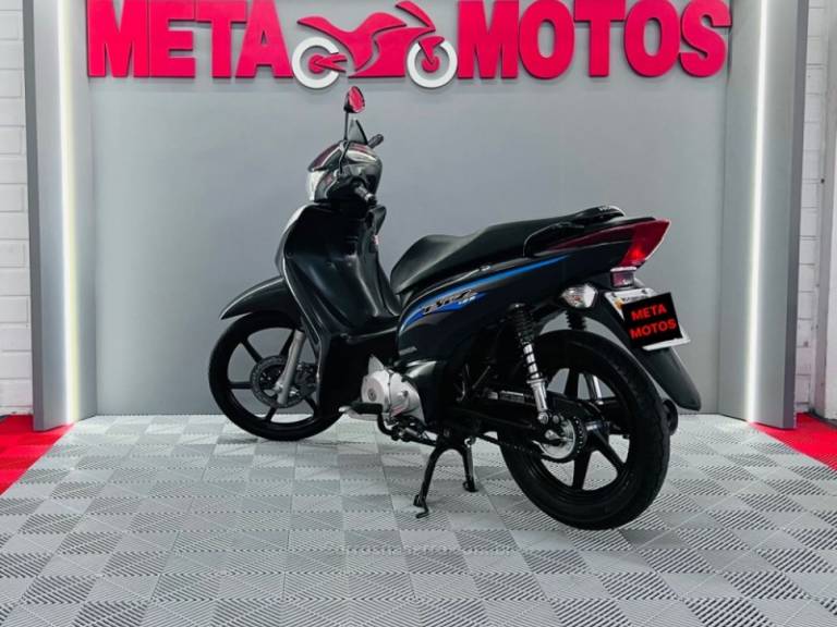 HONDA - BIZ 125 - 2017/2017 - Cinza - R$ 14.900,00