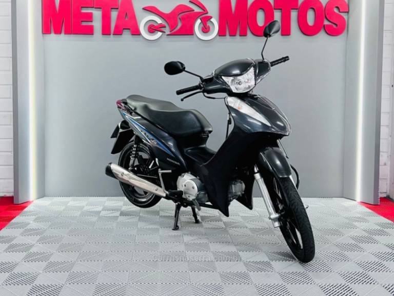 HONDA - BIZ 125 - 2017/2017 - Cinza - R$ 14.900,00