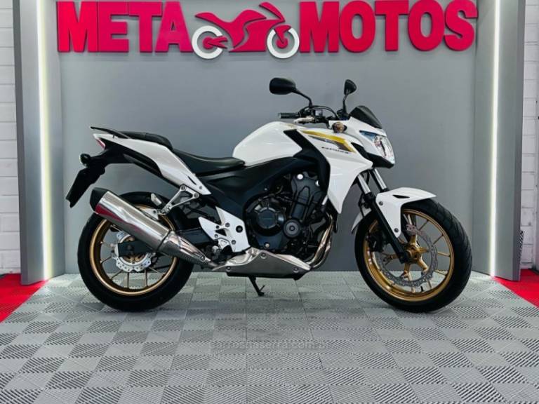 HONDA - CB 500F - 2013/2014 - Branca - R$ 25.900,00