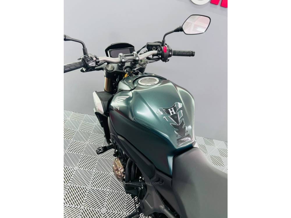 HONDA - CB 650R - 2023/2023 - Verde - R$ 56.900,00