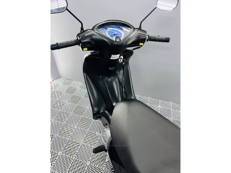 HONDA - BIZ 125 - 2012/2013 - Preta - R$ 11.900,00
