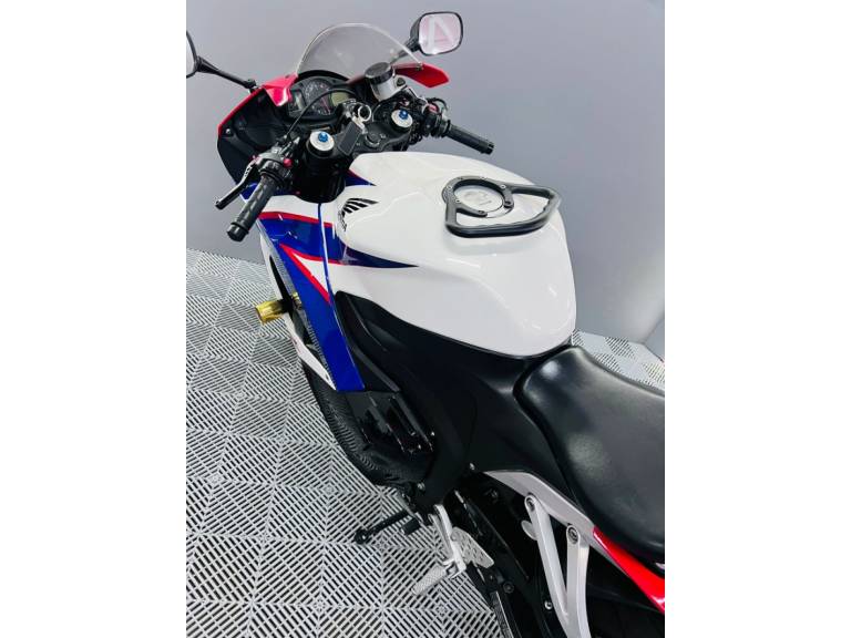 HONDA - CBR 600RR - 2010/2010 - Vermelha - R$ 44.900,00