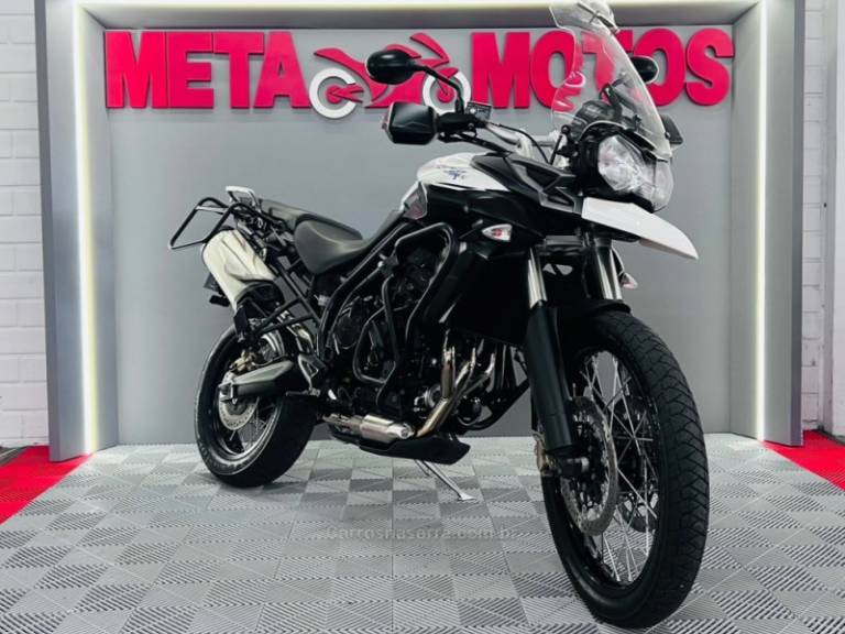 TRIUMPH - TIGER 800XC - 2013/2014 - Branca - R$ 43.900,00