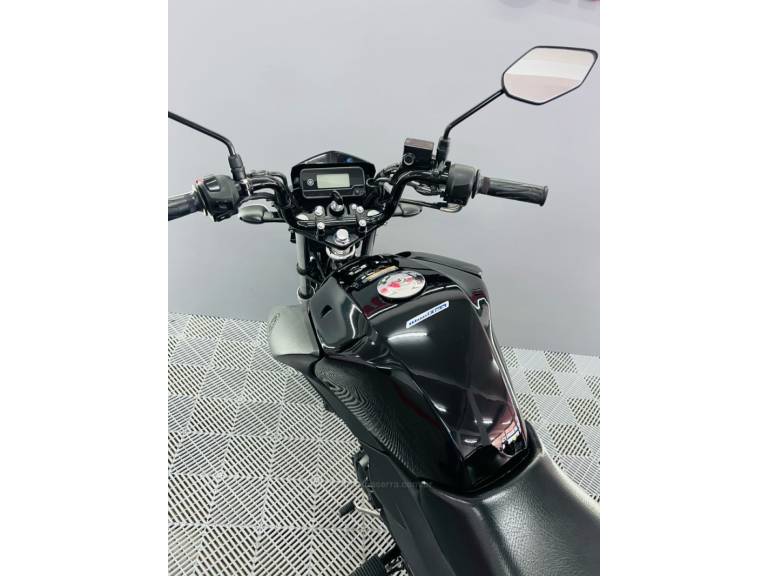 YAMAHA - FACTOR - 2022/2023 - Preta - R$ 17.500,00