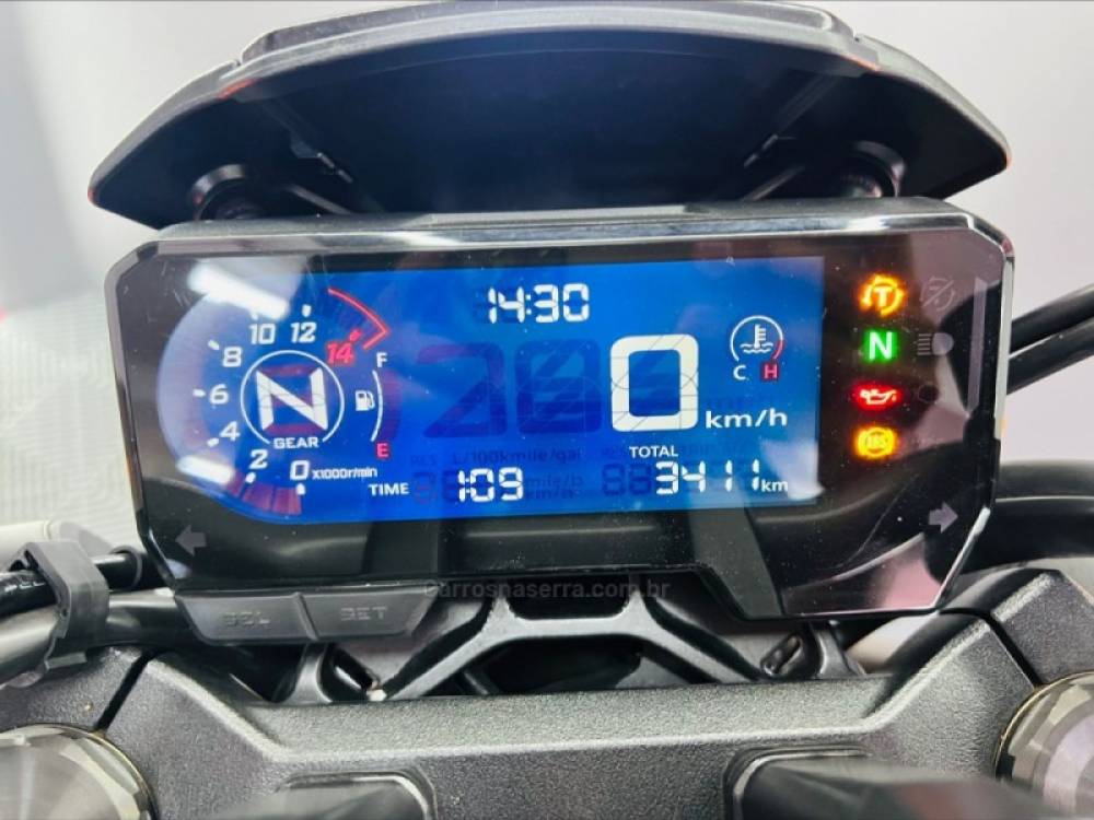 HONDA - CB 650R - 2023/2023 - Verde - R$ 56.900,00