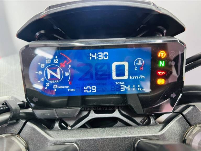 HONDA - CB 650R - 2023/2023 - Verde - R$ 56.900,00