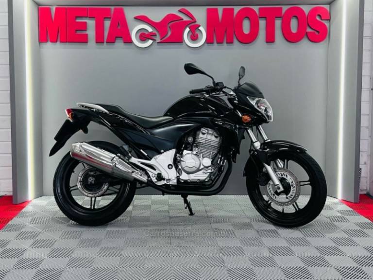 HONDA - CB 300R - 2013/2013 - Preta - R$ 14.900,00