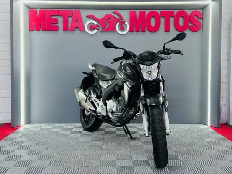 HONDA - CB 250F TWISTER - 2022/2022 - Cinza - R$ 22.900,00