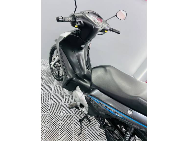 HONDA - BIZ 125 - 2017/2017 - Cinza - R$ 14.900,00