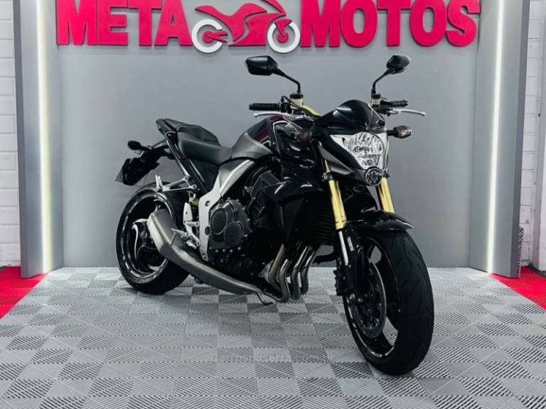 HONDA - CB 1000R - 2015/2015 - Preta - R$ 53.900,00