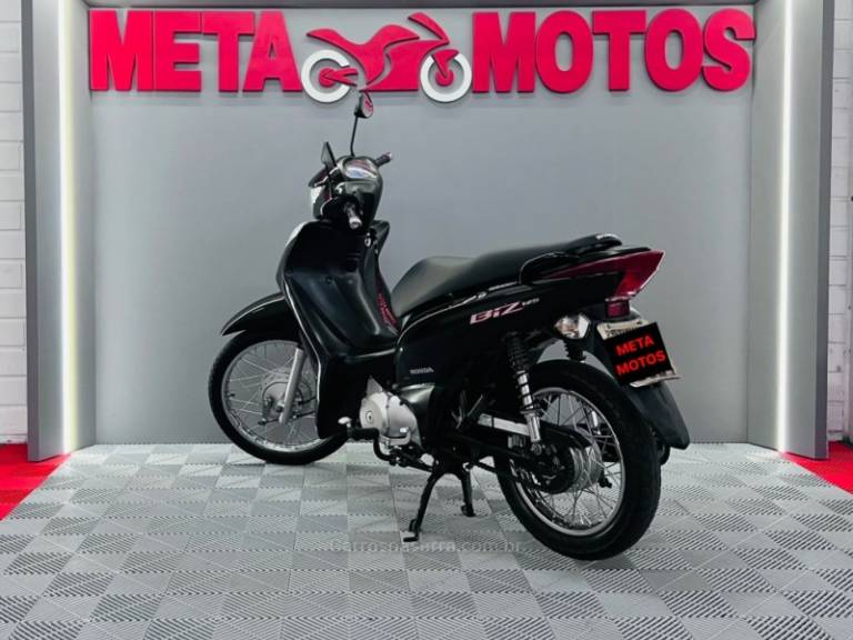 HONDA - BIZ 125 - 2013/2014 - Preta - R$ 12.300,00