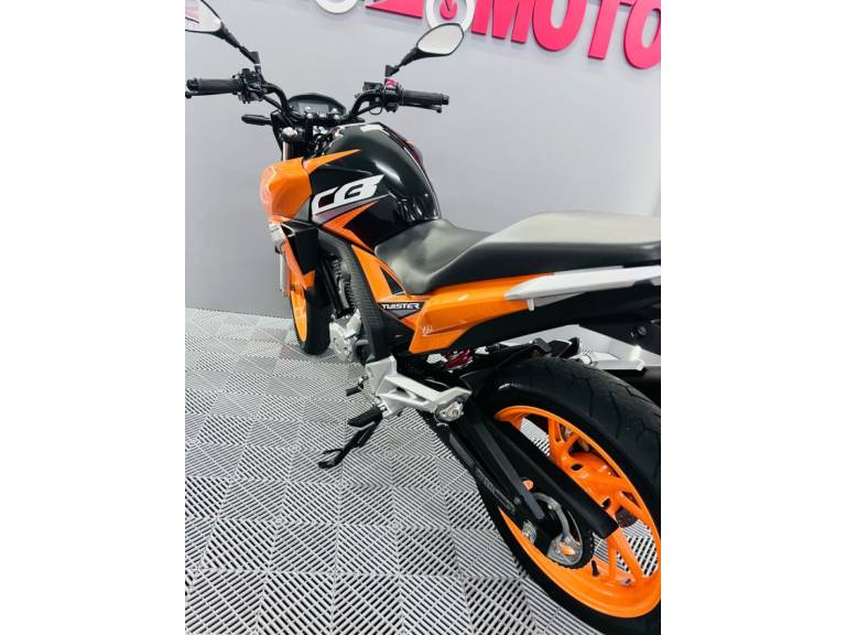 HONDA - CB 250F TWISTER - 2018/2019 - Laranja - R$ 19.900,00