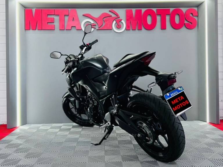YAMAHA - MT - 2022/2023 - Preta - R$ 31.500,00