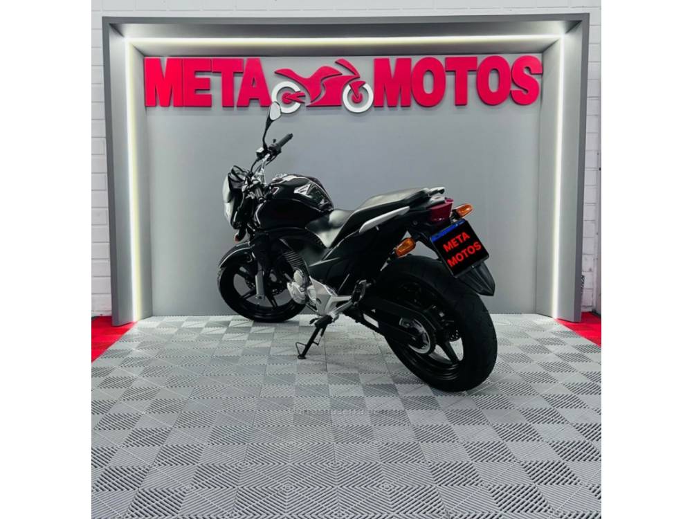 HONDA - CB 300R - 2013/2013 - Preta - R$ 14.900,00
