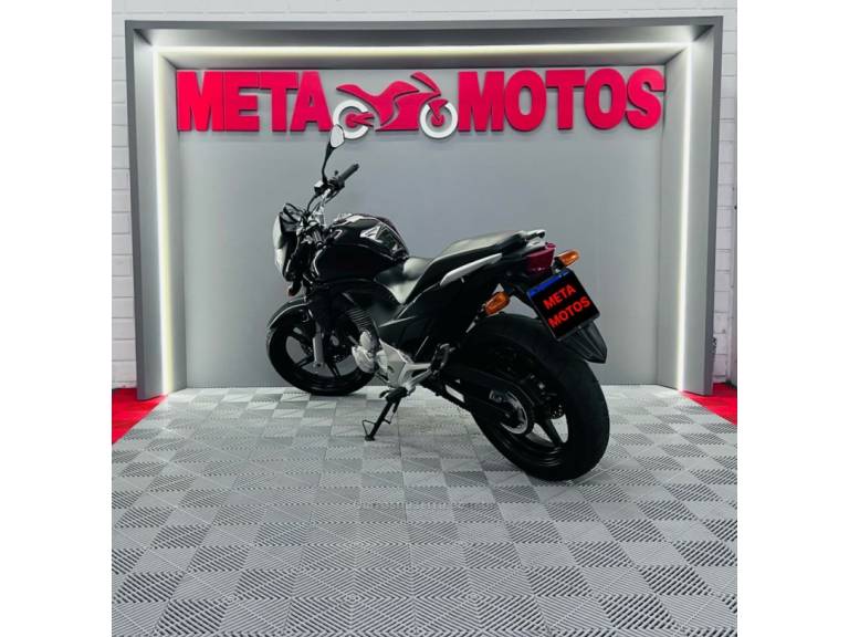 HONDA - CB 300R - 2013/2013 - Preta - R$ 14.900,00