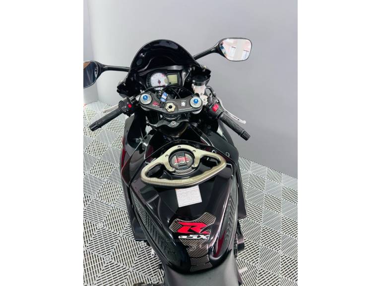 SUZUKI - GSXR - 2008/2009 - Preta - R$ 37.900,00