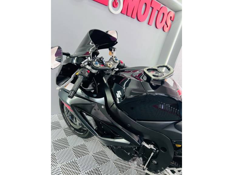 SUZUKI - GSXR - 2008/2009 - Preta - R$ 37.900,00